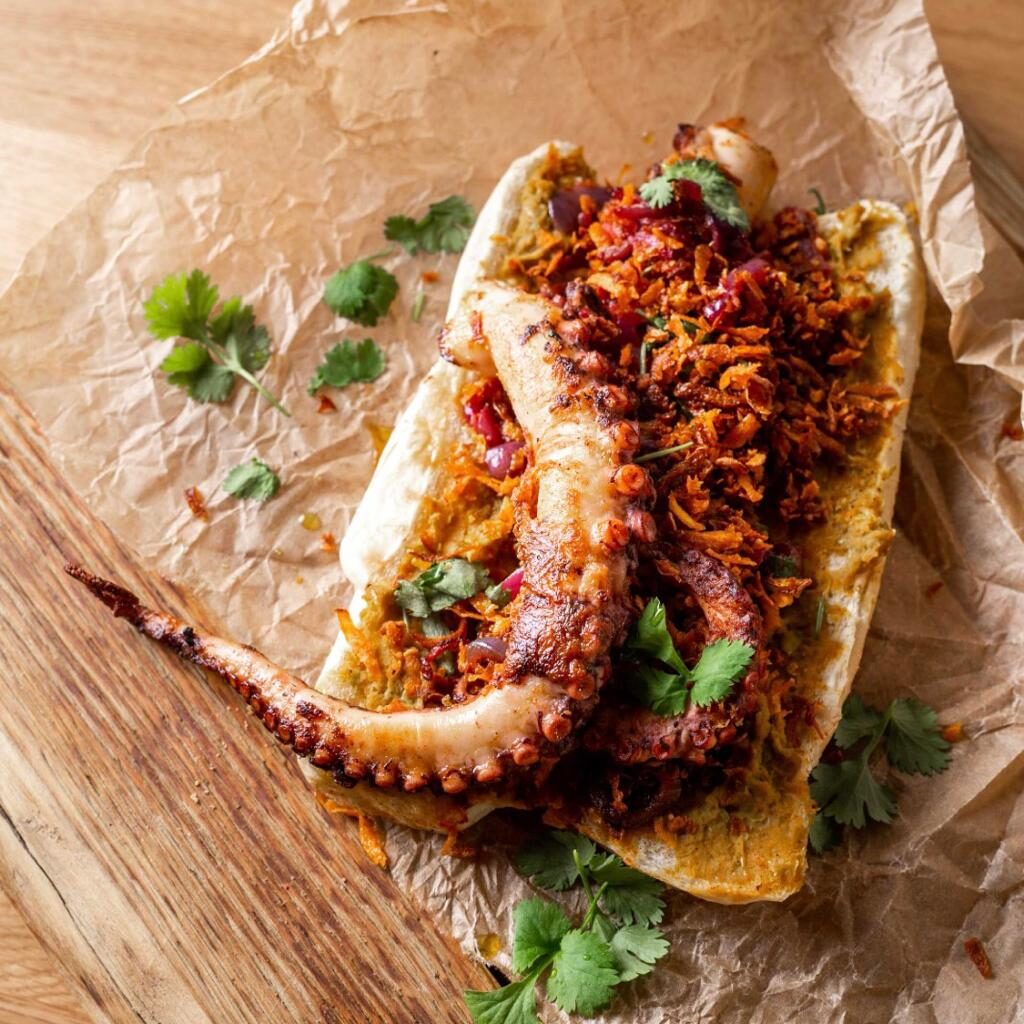 kanapka z ośmiornicą_portugalski foodtruck